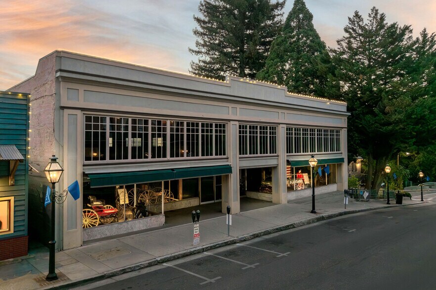 210 Broad St, Nevada City, CA à vendre - Photo de l’immeuble – Image 2 sur 39