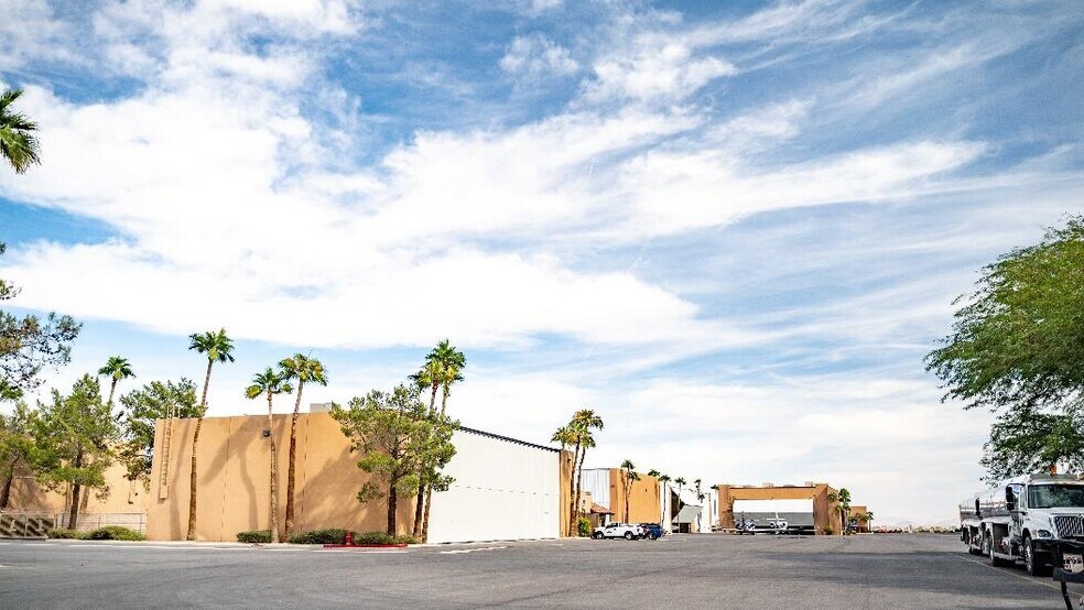 155 E Reno Ave, Las Vegas, NV à louer - Photo de l’immeuble – Image 3 sur 6