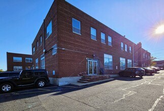 190-210 Sylvan Ave, Englewood Cliffs, NJ à louer Photo de l’immeuble– Image 1 sur 7