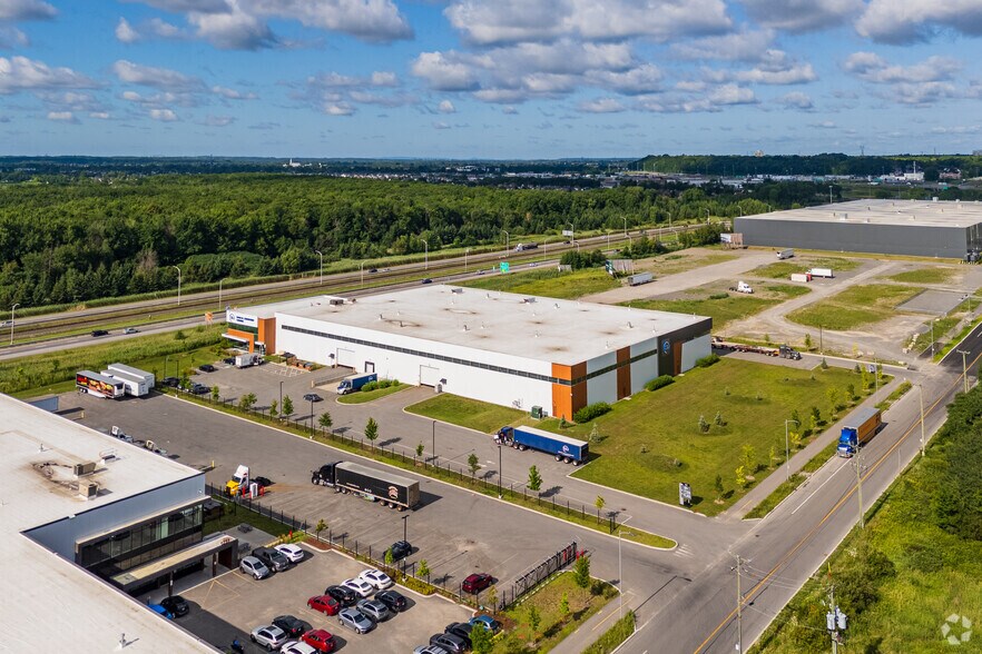1451 Rue Louis-Blériot, Mascouche, QC à louer - Aérien – Image 2 sur 2