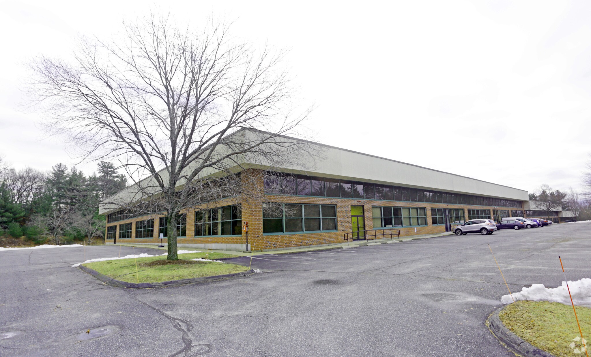 89 October Hill Rd, Holliston, MA à louer Photo de l’immeuble– Image 1 sur 16