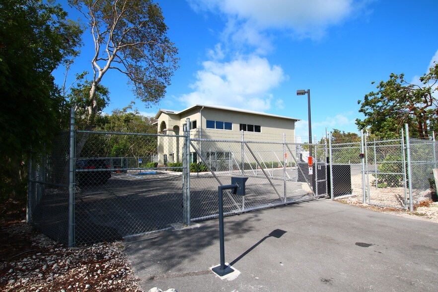 101350 Overseas Hwy, Key Largo, FL à vendre - Photo de l’immeuble – Image 2 sur 19