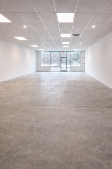 7221 State Park Rd, Fox Lake, IL à louer - Photo de l’immeuble – Image 2 sur 29