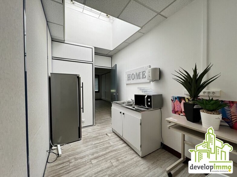 Bureau dans Caen à louer - Photo de l’immeuble – Image 3 sur 10