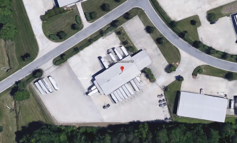 604 Inderneer Dr, Kernersville, NC à louer - Aérien – Image 1 sur 7