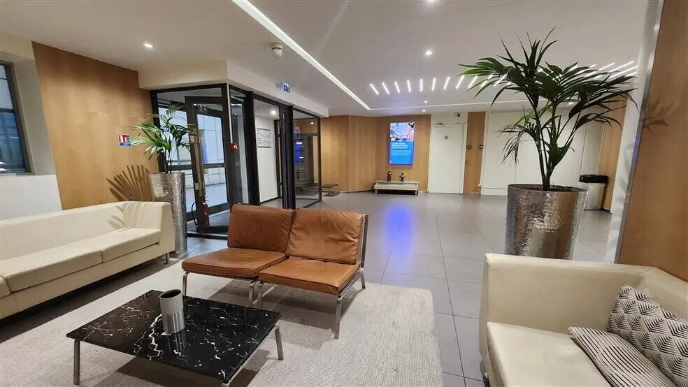 Bureau dans Boulogne-Billancourt à louer - Photo de l’immeuble – Image 2 sur 8