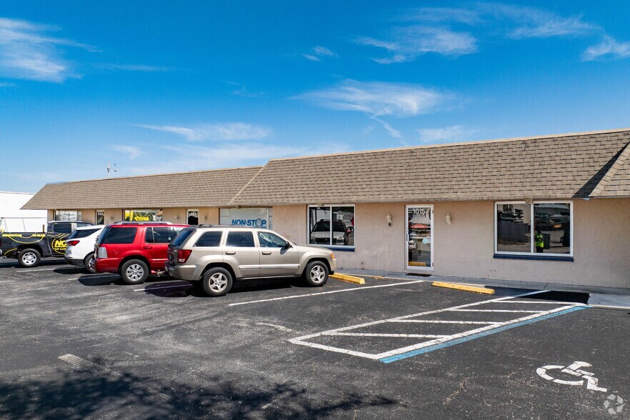 1013-1017 SE 12th Ave, Cape Coral, FL à louer - Photo principale – Image 2 sur 46