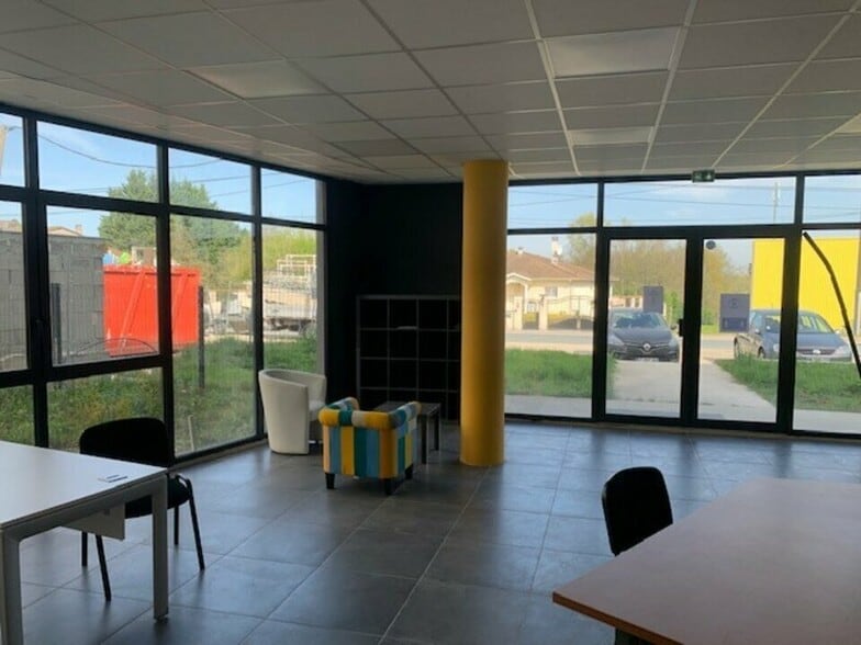 Local commercial dans Pompignac à vendre - Photo intérieure – Image 1 sur 8