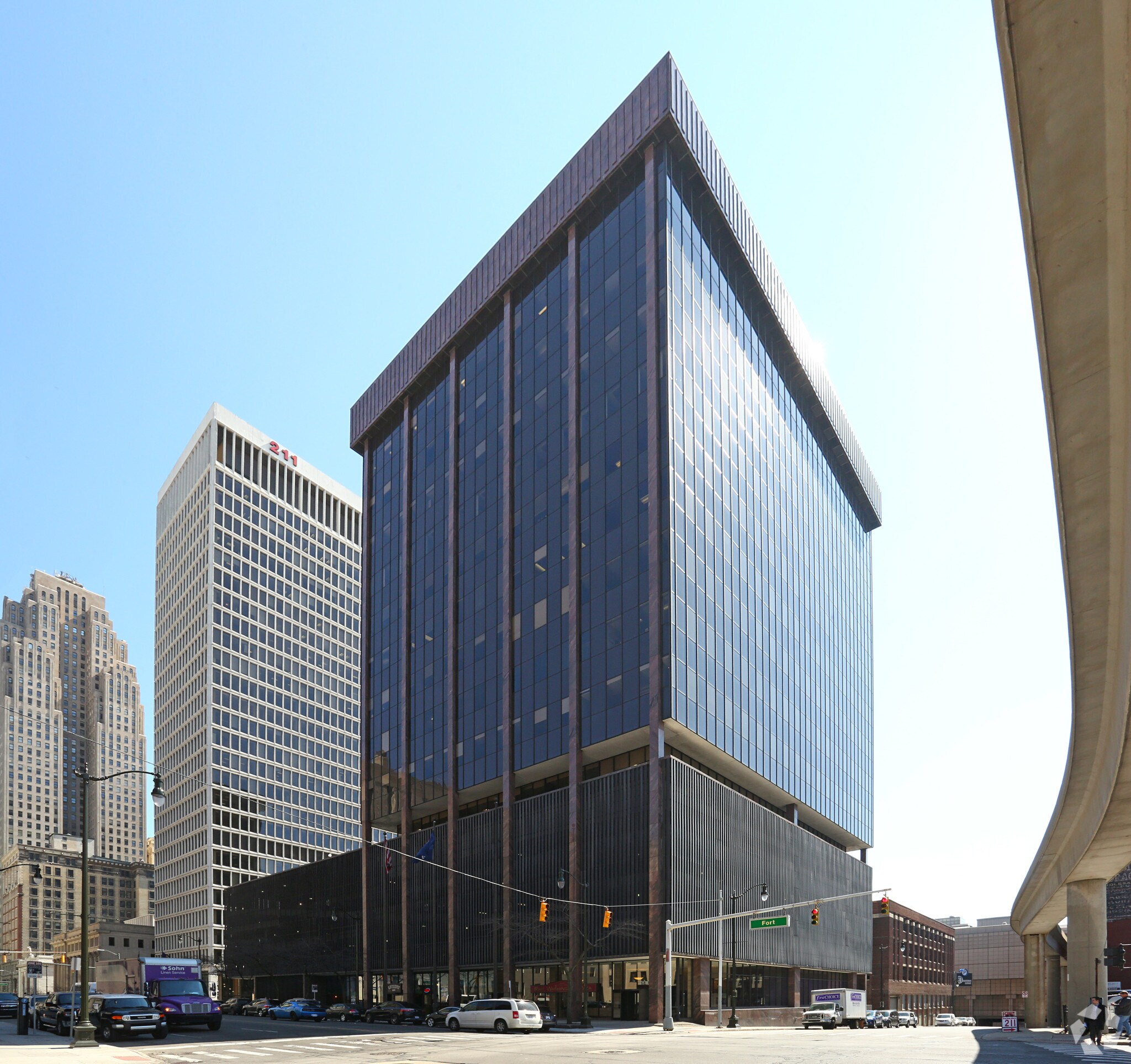 333 W Fort St, Detroit, MI à louer Photo de l’immeuble– Image 1 sur 5