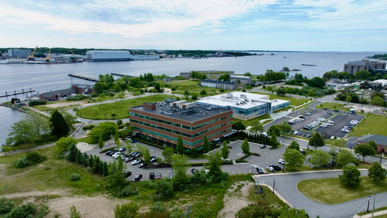 1 Chelsea St, New London, CT à louer Photo de l’immeuble– Image 1 sur 27
