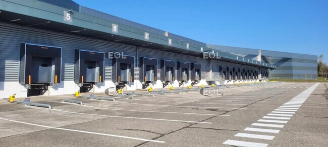 Plus de détails pour Industriel/Logistique à louer