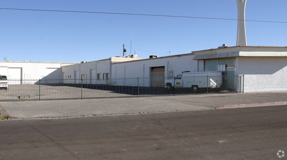 1519-1529 Industrial Rd, Las Vegas, NV à vendre - Photo de l’immeuble – Image 3 sur 9