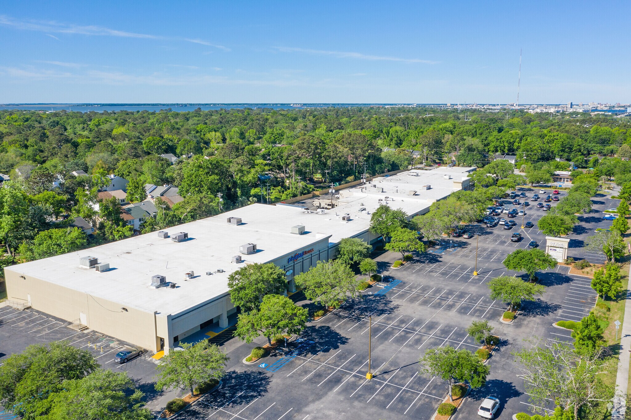 603 Johnnie Dodds Blvd, Mount Pleasant, SC à louer Photo principale– Image 1 sur 8