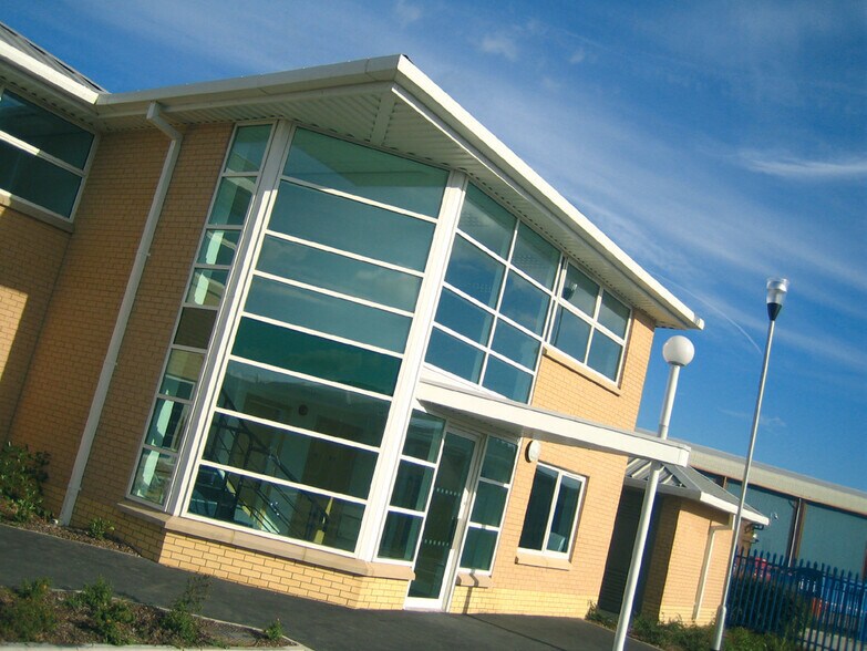 17 Howley Park Close, Morley à louer - Photo de l’immeuble – Image 2 sur 7