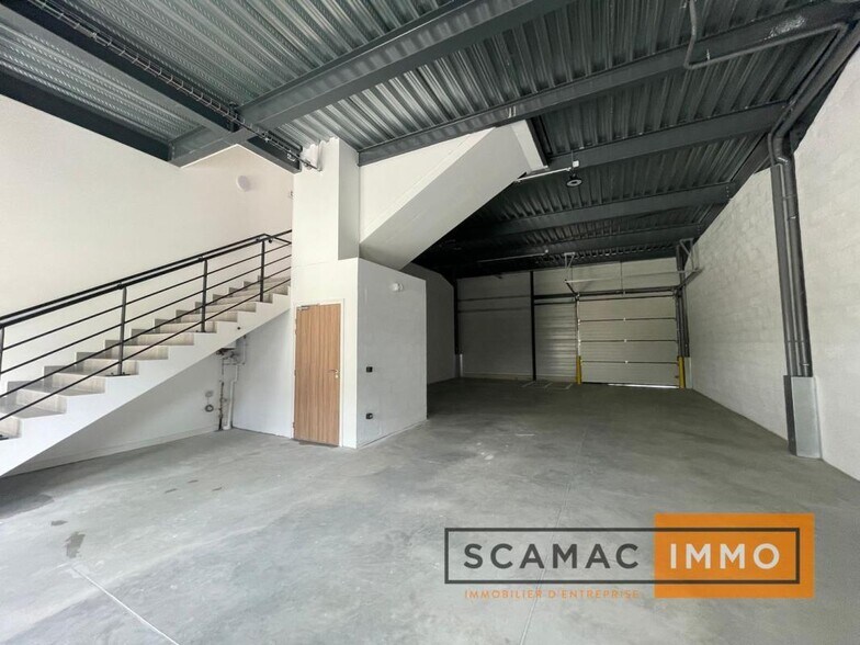 Local d’activités dans Fresnes à louer - Photo de l’immeuble – Image 1 sur 5