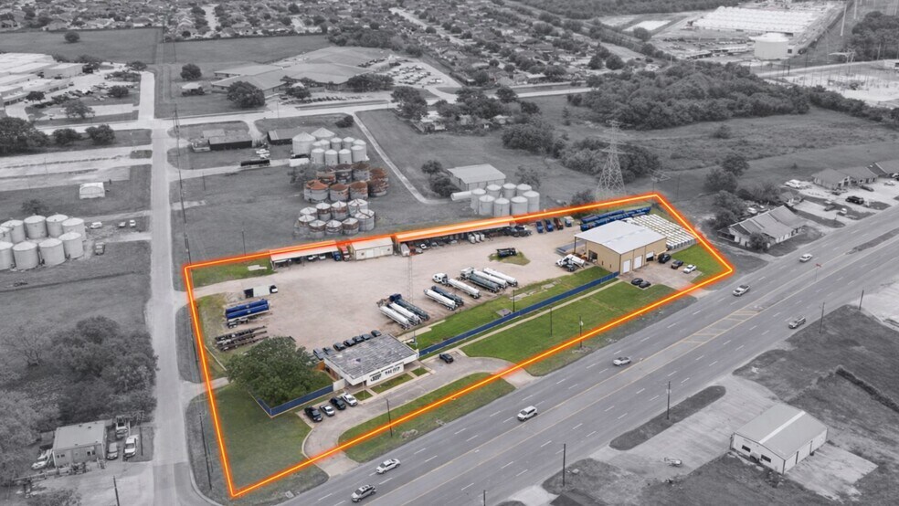 1500 W Highway 6, Alvin, TX à vendre - Photo de l’immeuble – Image 3 sur 35