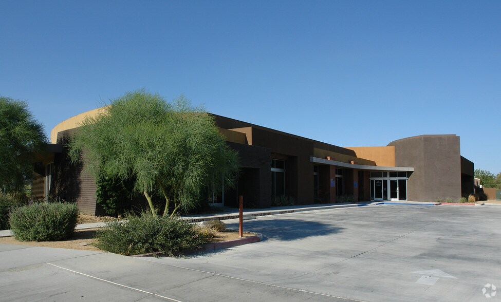 73271 Fred Waring Dr, Palm Desert, CA à louer - Photo de l’immeuble – Image 3 sur 23