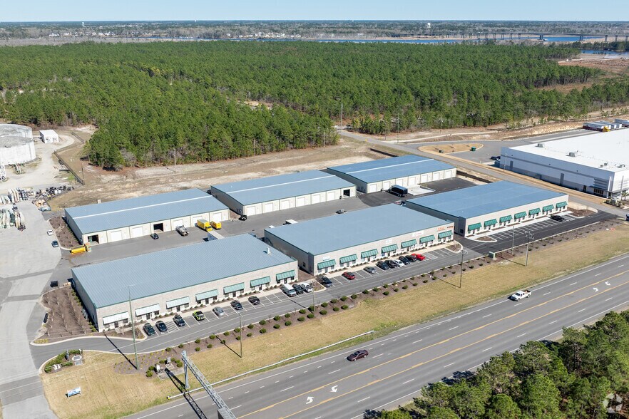 4270 US Highway 421 Hwy N, Wilmington, NC à louer - Photo de l’immeuble – Image 2 sur 13