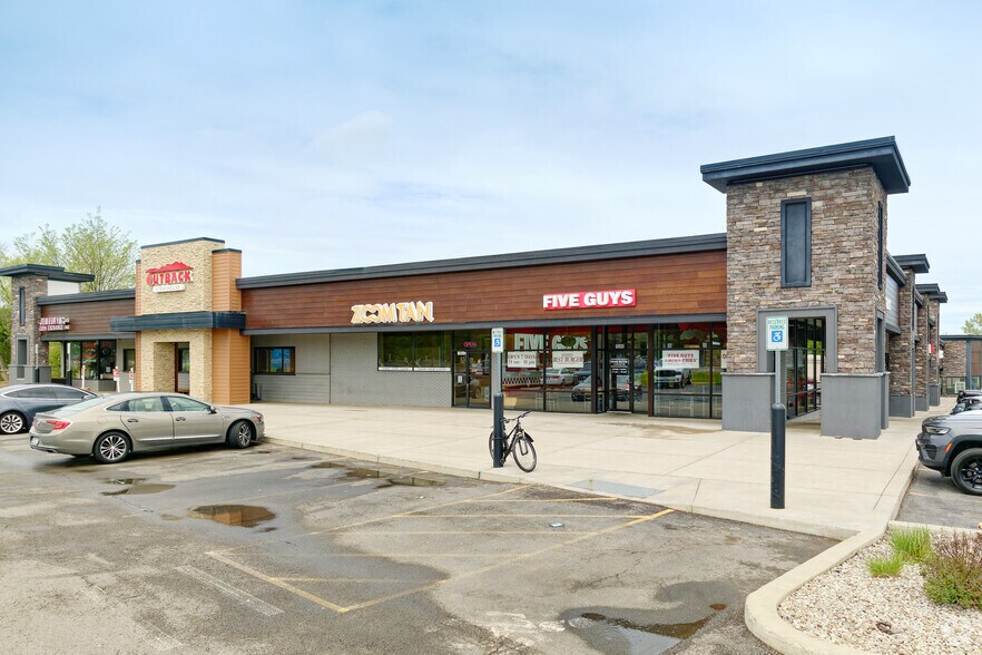 1942-1956 W Ridge Rd, Rochester, NY à louer - Photo de l’immeuble – Image 2 sur 11