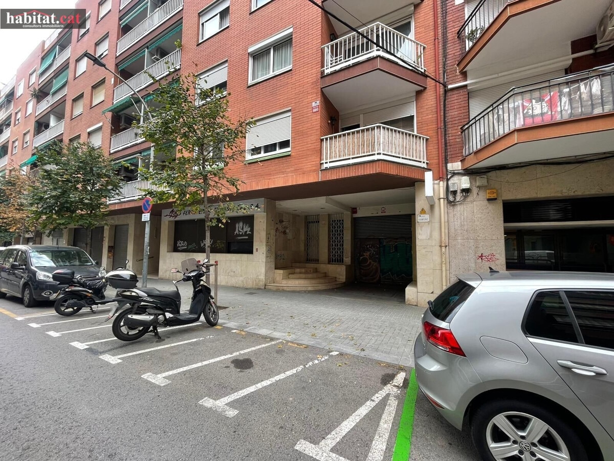 L'Hospitalet de Llobregat, BAR 08901 - - - Photo intérieure - Image 1 of 3