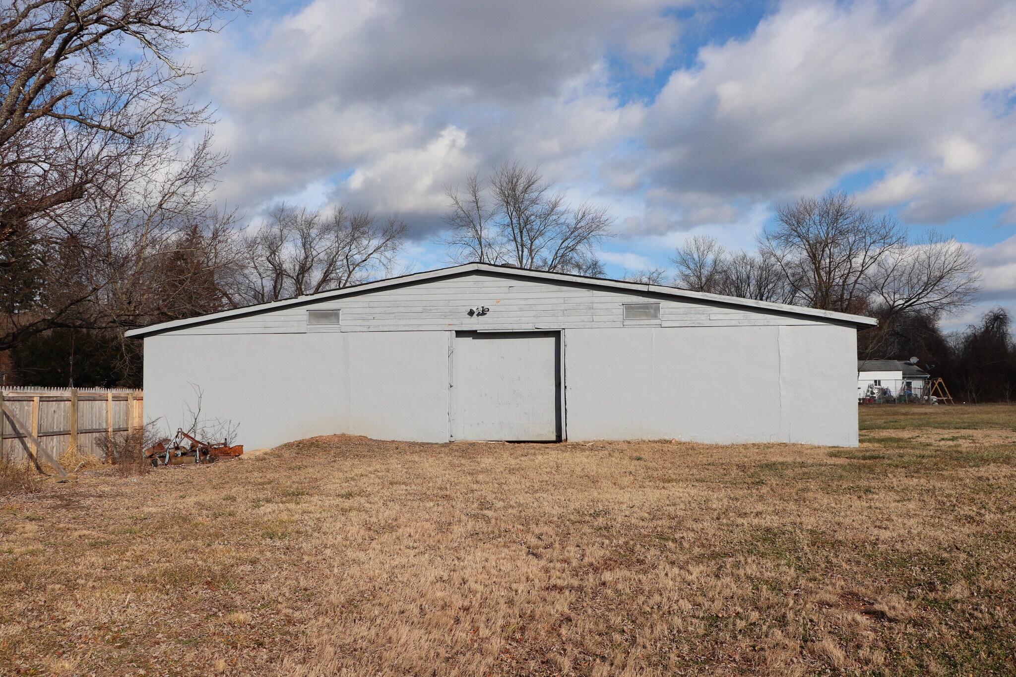 919 Lakewood Farmingdale Rd, Howell, NJ à louer Photo de l’immeuble– Image 1 sur 24