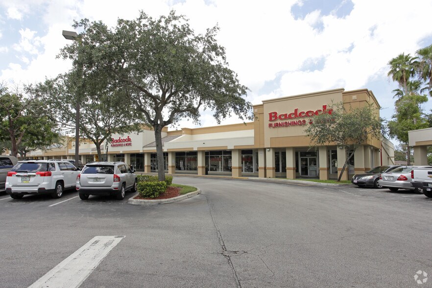 3801-3951 W Broward Blvd, Plantation, FL à louer - Photo de l’immeuble – Image 3 sur 10