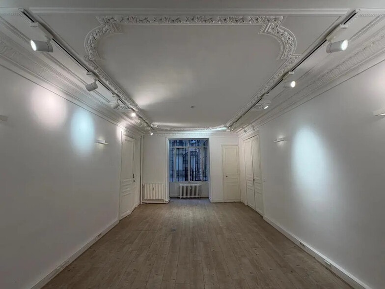 103 Rue La Boétie, Paris à louer - Photo de l’immeuble – Image 2 sur 12