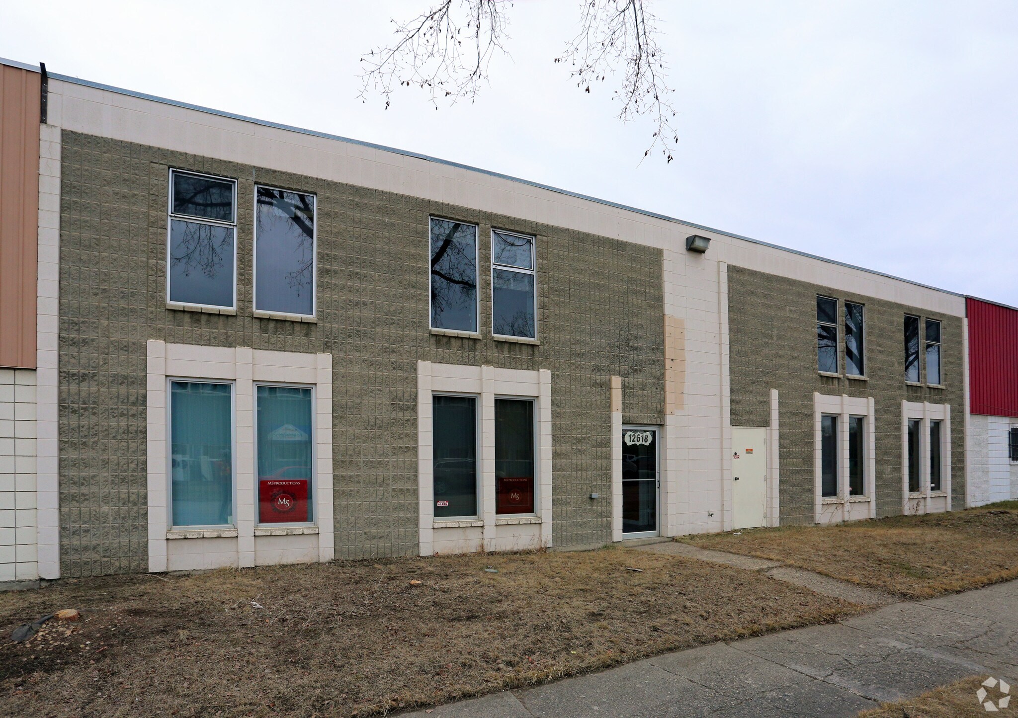 12618 124 St NW, Edmonton, AB à vendre Photo de l’immeuble– Image 1 sur 6