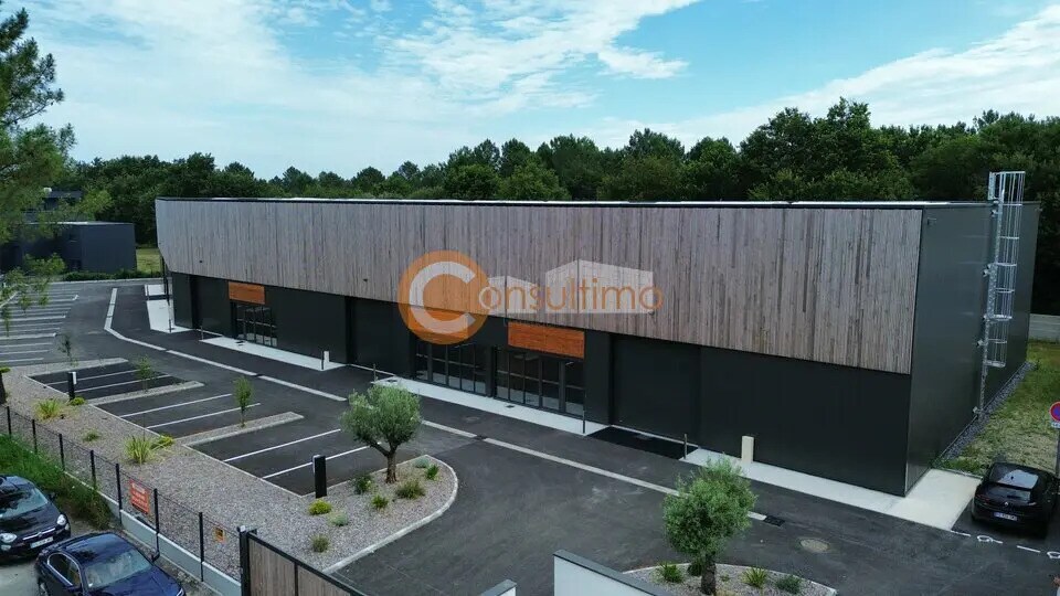 Local d'activités dans Andernos-les-Bains à vendre - Photo de l’immeuble – Image 3 sur 12