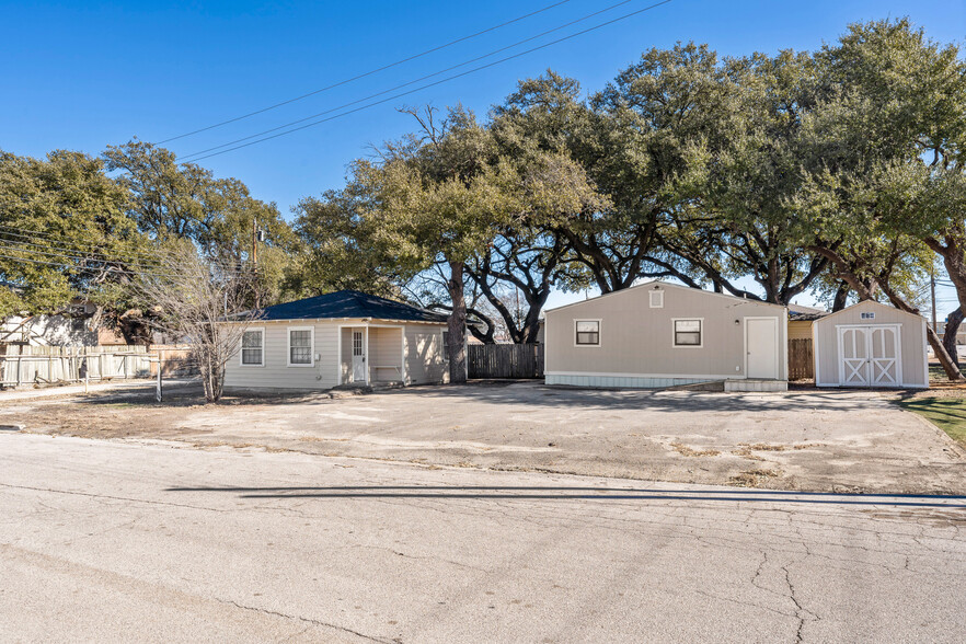 207 S 4th St, Copperas Cove, TX à vendre - Photo principale – Image 1 sur 18