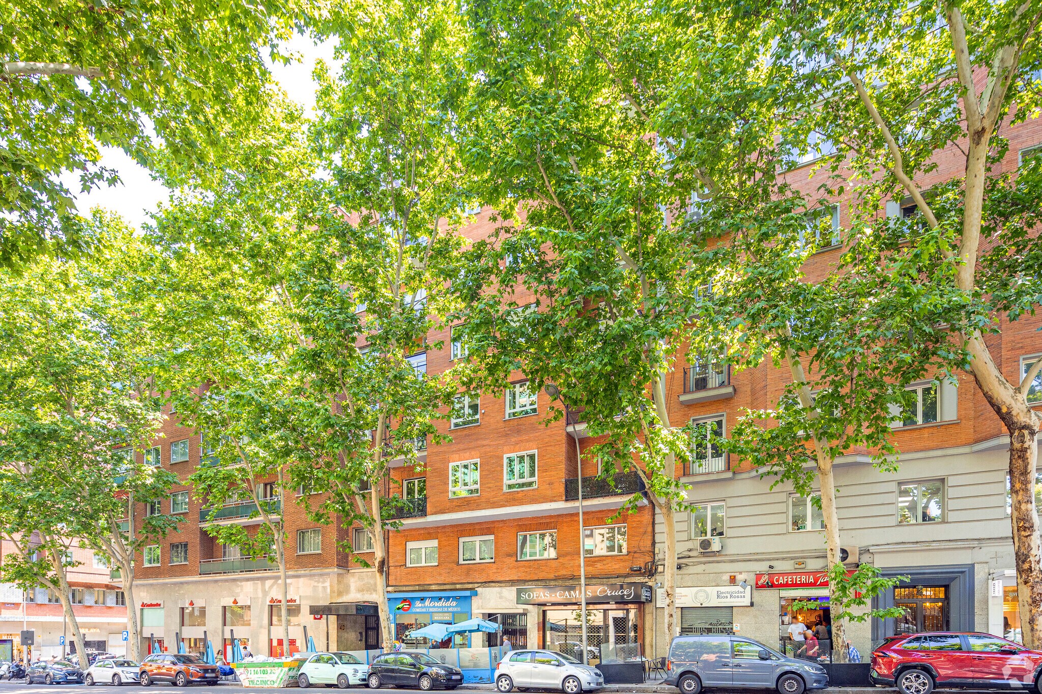 Calle De Ríos Rosas, 38, Madrid, Madrid à louer Photo principale– Image 1 sur 4