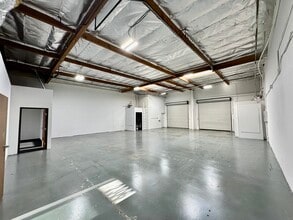 2223-2320 S Fairview St, Santa Ana, CA à louer Photo intérieure– Image 1 sur 8