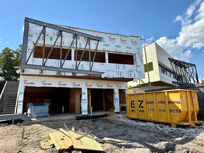 6815 N Main St, Houston, TX à louer - Photo de la construction – Image 2 sur 11