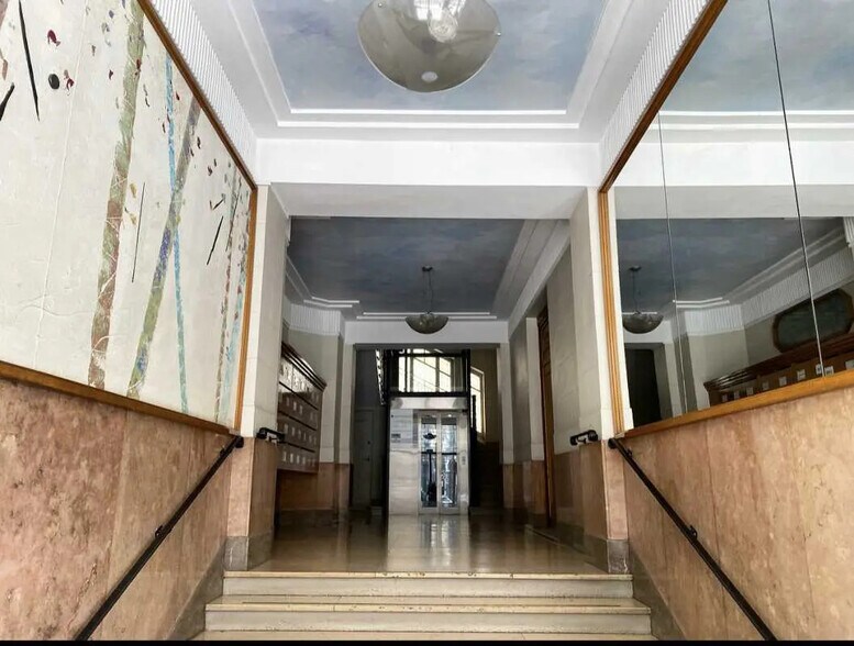 Bureau dans Lyon à louer - Hall d’entrée – Image 3 sur 20