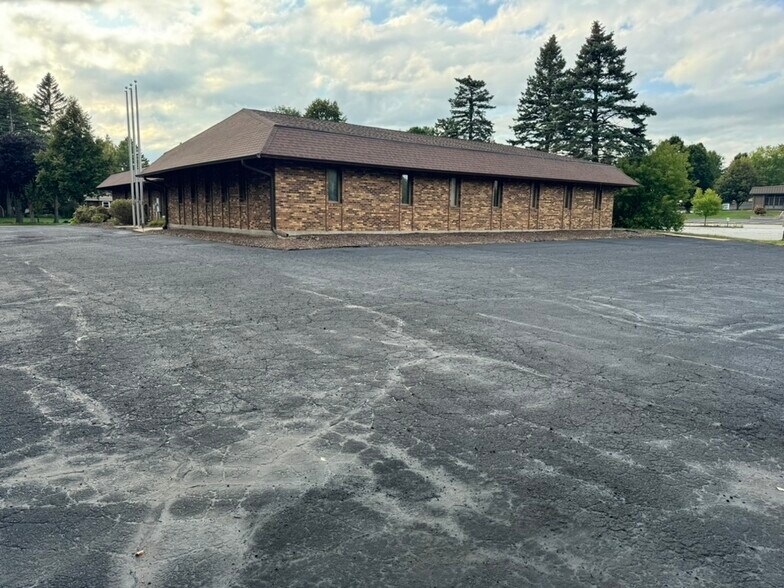 601 S 32nd Ave, Wausau, WI à vendre - Photo de l’immeuble – Image 3 sur 9