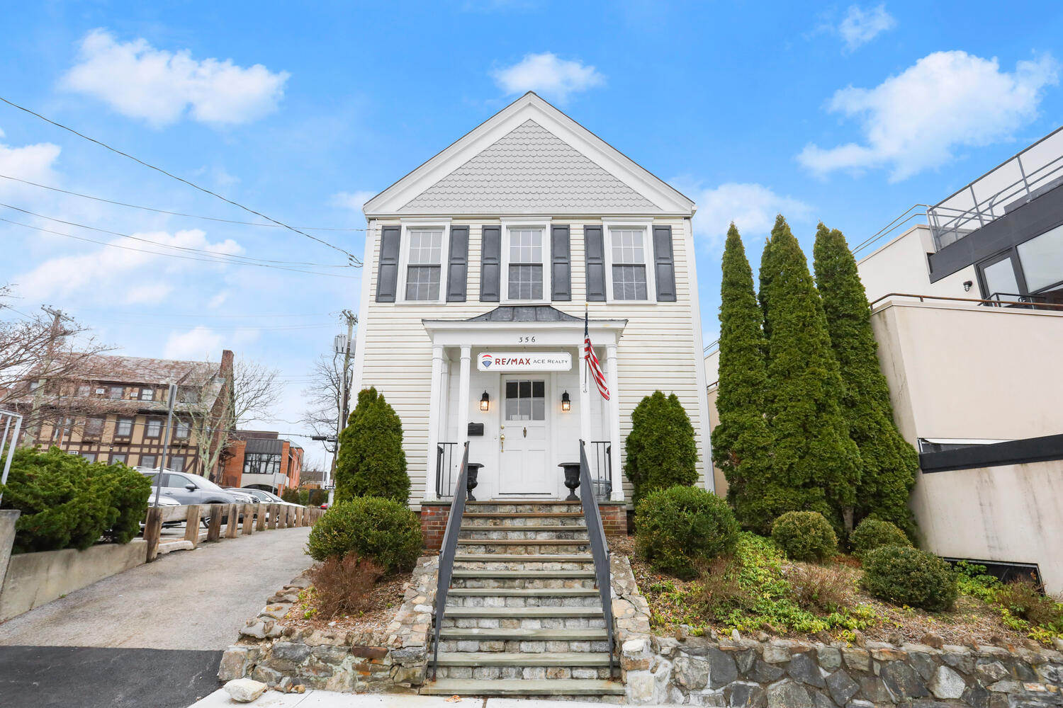 356 Manville Rd, Pleasantville, NY à louer Photo de l’immeuble– Image 1 sur 4