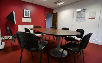 110 High St, Merthyr Tydfil à louer Photo intérieure– Image 2 sur 3