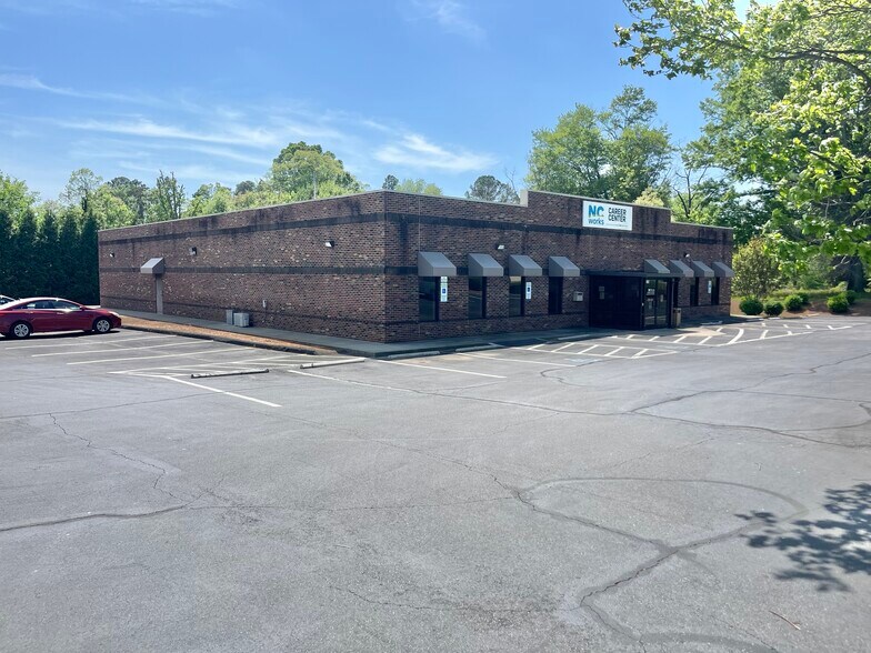 133 Island Ford Rd, Statesville, NC à louer - Photo de l’immeuble – Image 2 sur 9