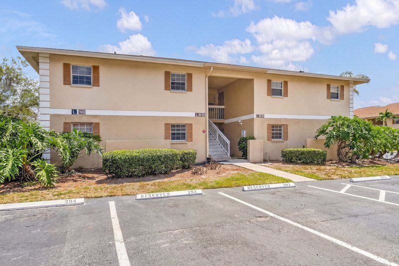 1656 Sunny Brook Lane portefeuille de 6 biens à vendre sur LoopNet.fr - Photo de l’immeuble – Image 1 sur 15