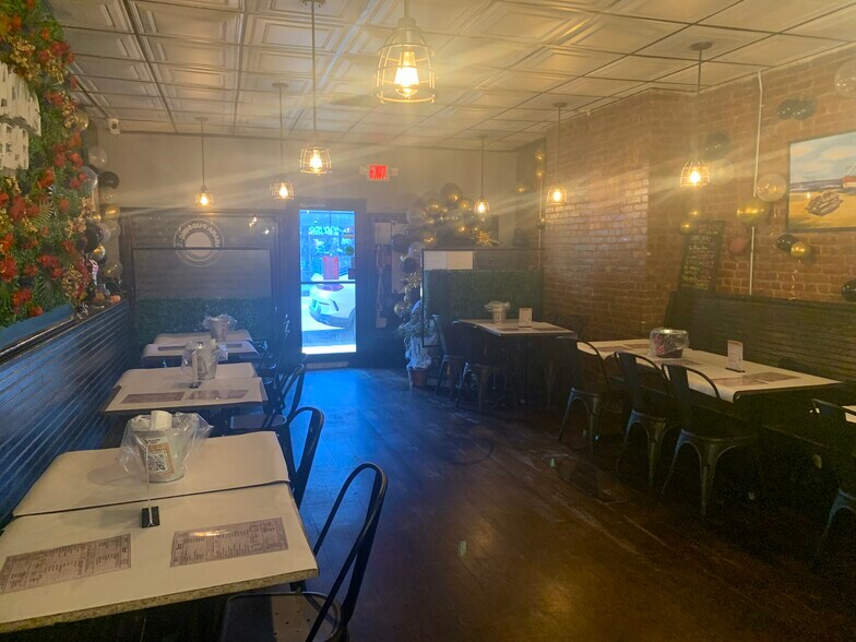 1047 Flushing Ave, Brooklyn, NY à louer - Photo principale – Image 2 sur 8