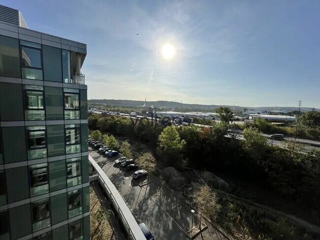 Plus de détails pour 12 Rue Louis Courtois De Viçose, Toulouse - Bureau à louer