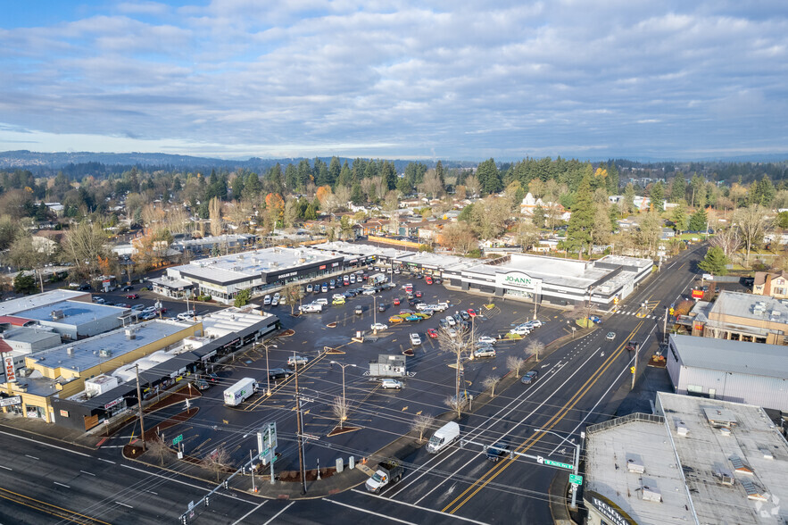 11945 SW Pacific Hwy, Tigard, OR à louer - Photo de l’immeuble – Image 3 sur 11