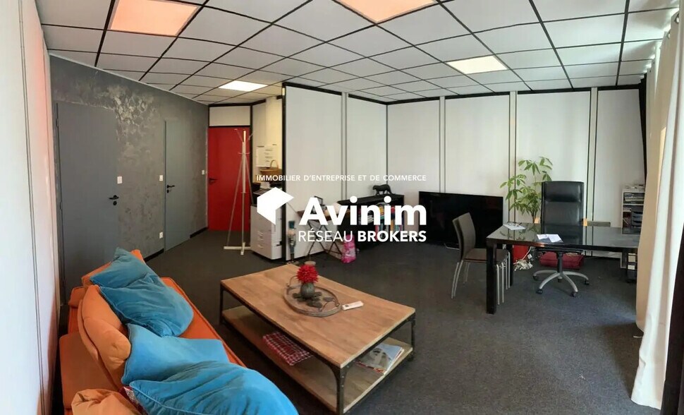 Bureau dans Saint-Martin-le-Vinoux à vendre - Photo intérieure – Image 2 sur 15