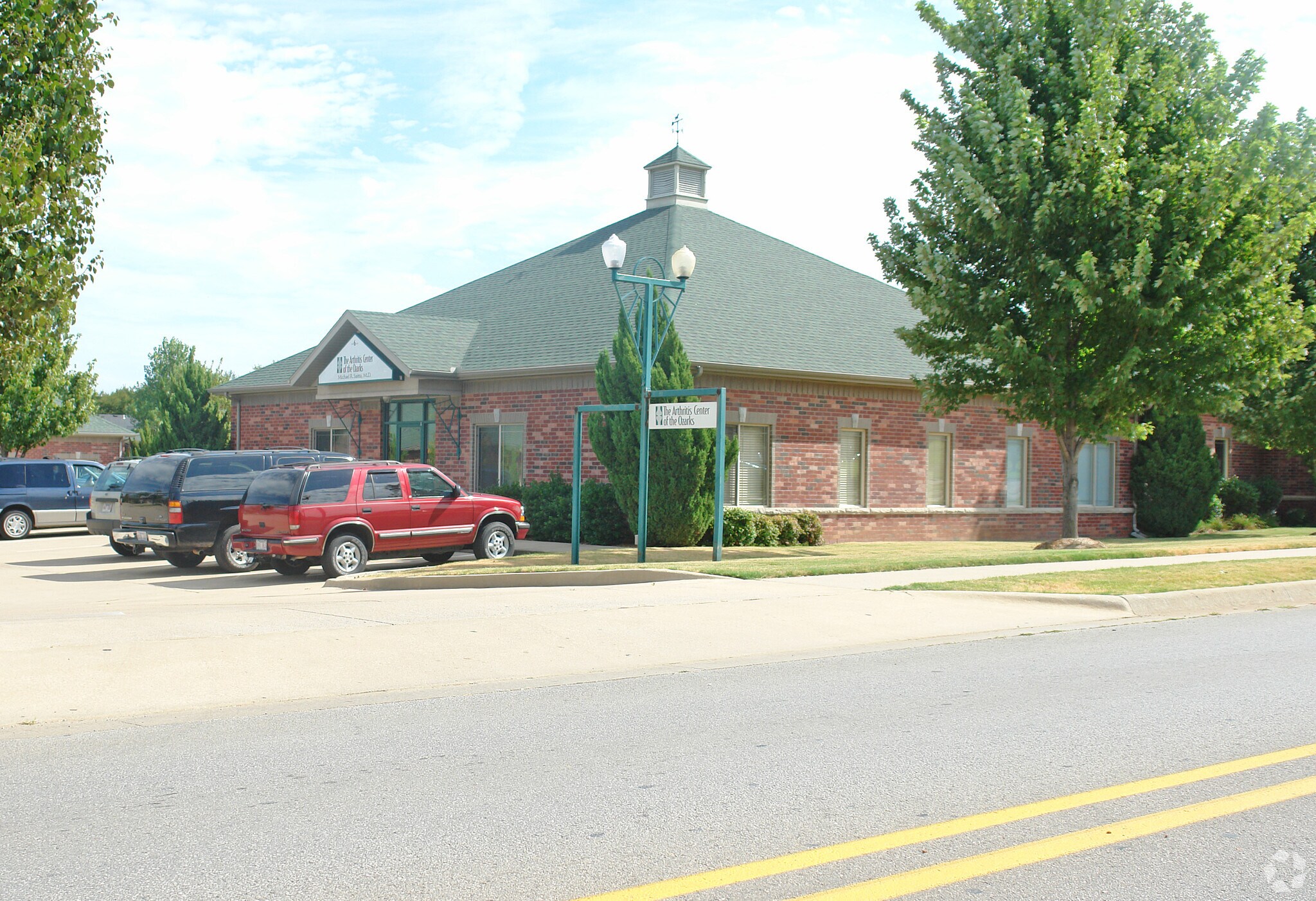 6-8 Sunbridge Dr, Fayetteville, AR à louer Photo principale– Image 1 sur 3