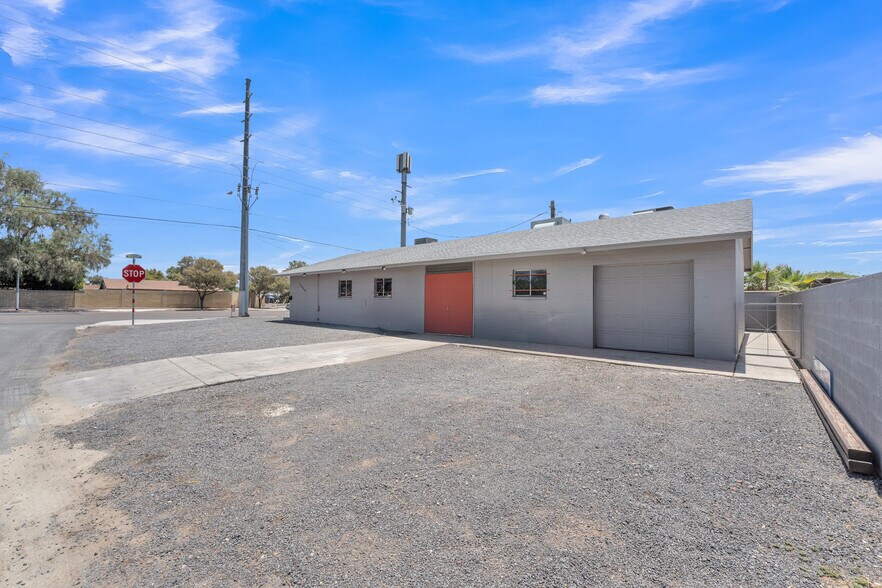 17648 N 32nd St, Phoenix, AZ à louer - Photo de l’immeuble – Image 1 sur 18