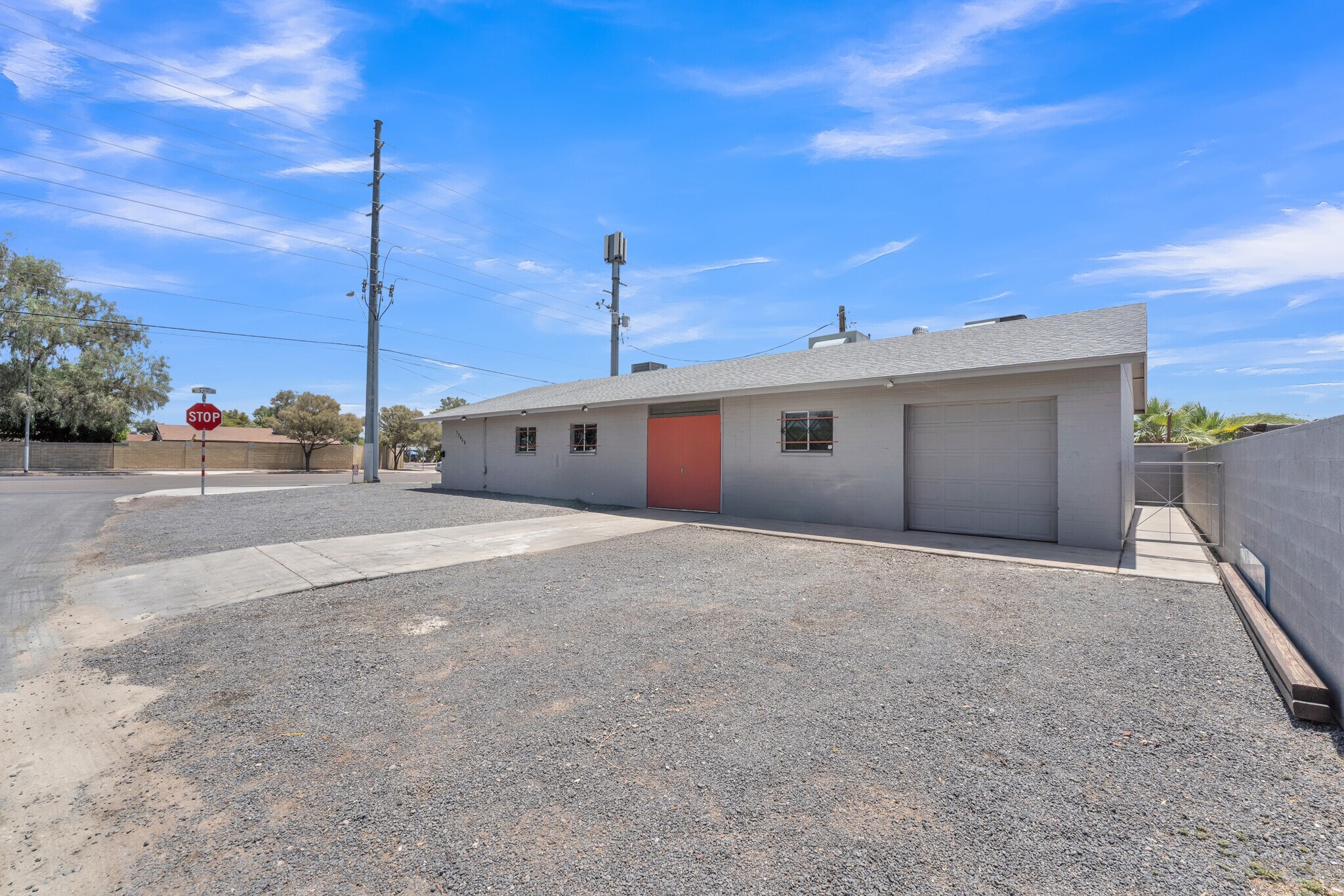 17648 N 32nd St, Phoenix, AZ à louer Photo de l’immeuble– Image 1 sur 19