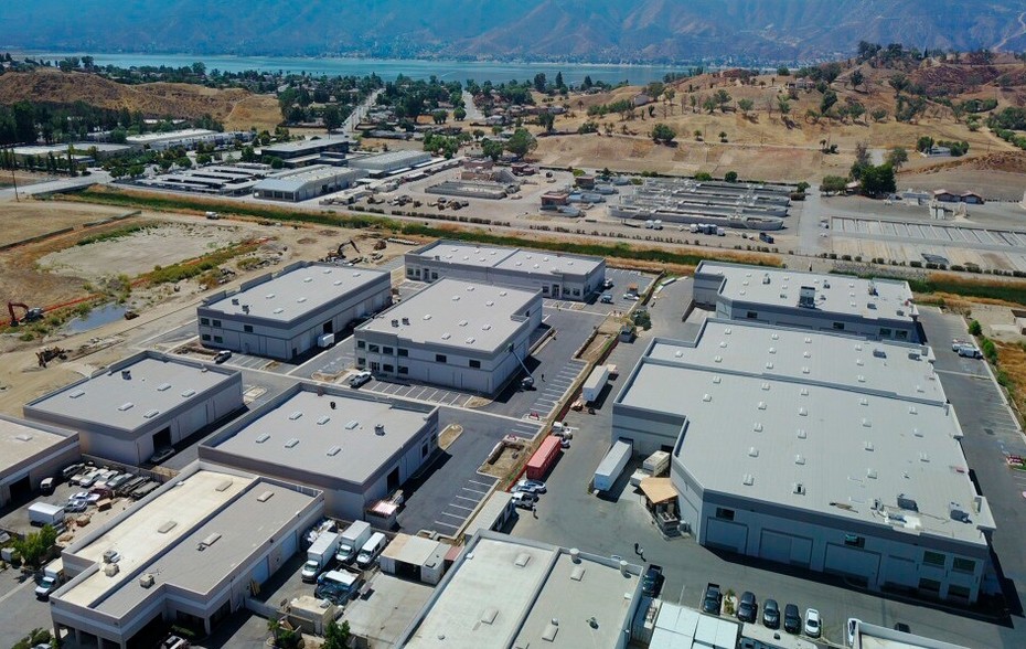 465 Birch St, Lake Elsinore, CA à louer - Photo de l’immeuble – Image 3 sur 4