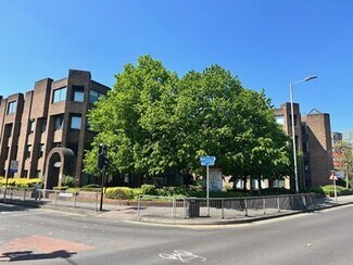 Plus de détails pour 27-43 Eastern Rd, Romford - Bureau à louer