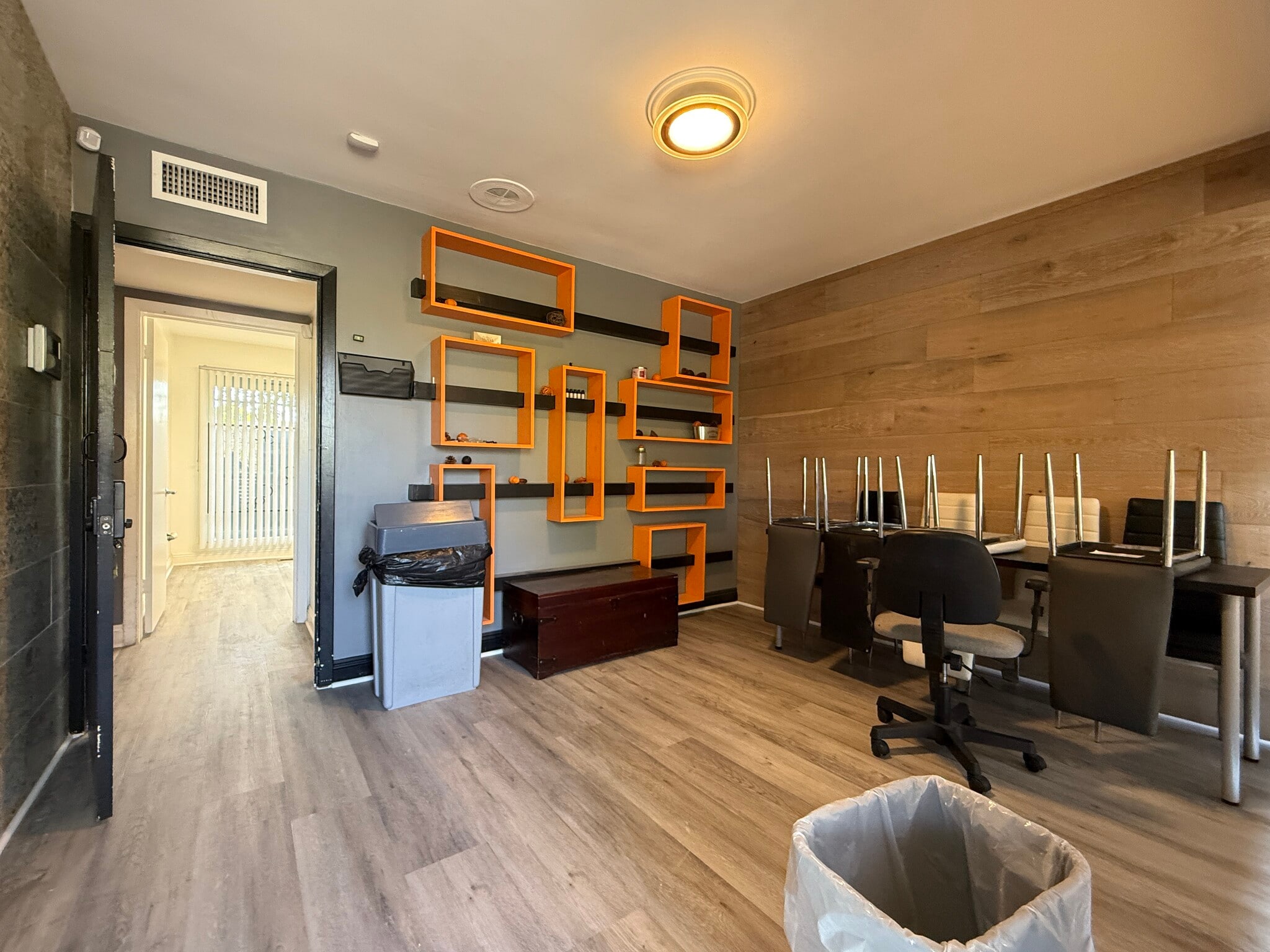 6086 Brockton Ave, Riverside, CA à louer Photo intérieure– Image 1 sur 9