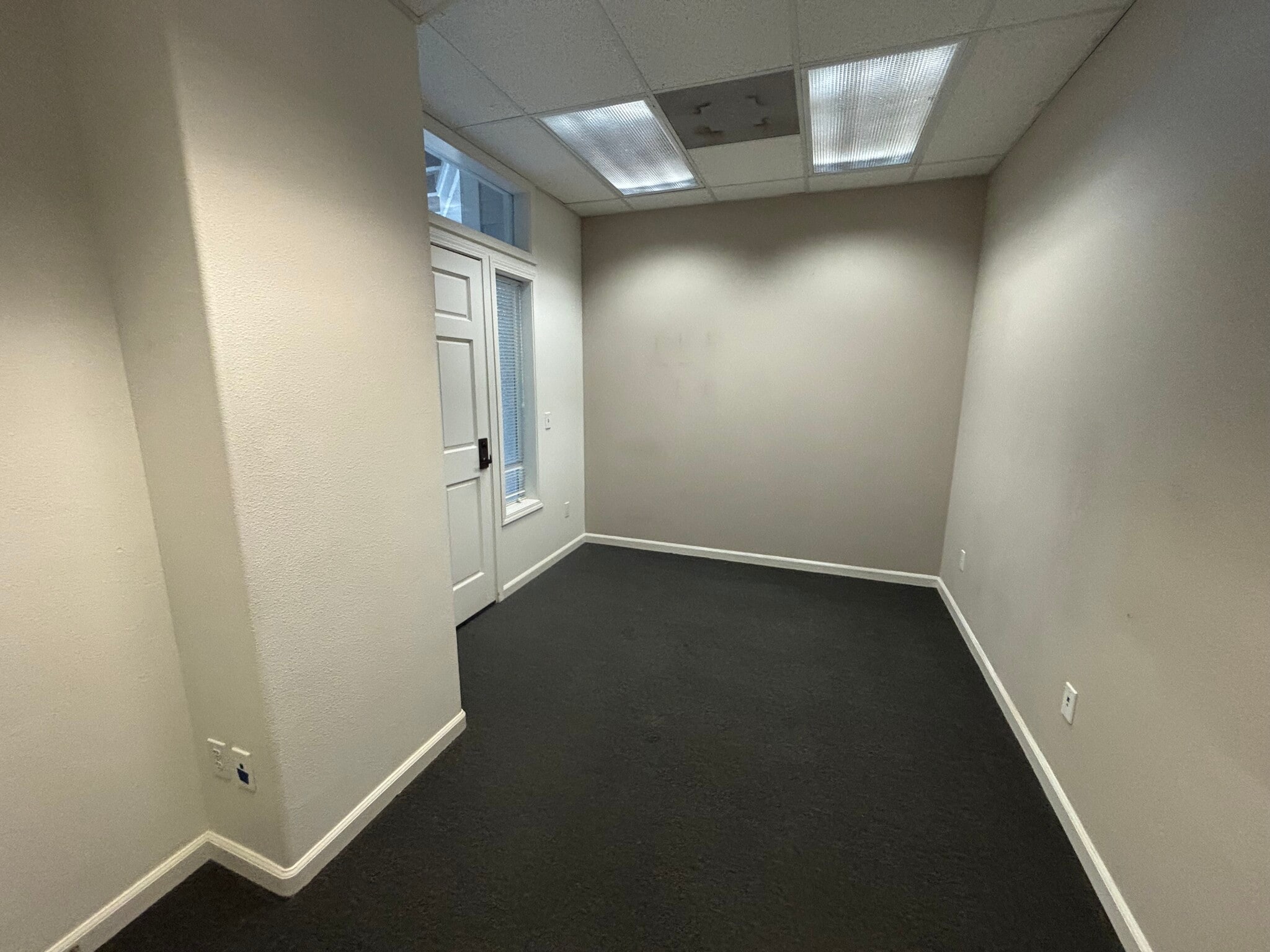 103 Providence Mine Rd, Nevada City, CA à louer Photo intérieure– Image 1 sur 2